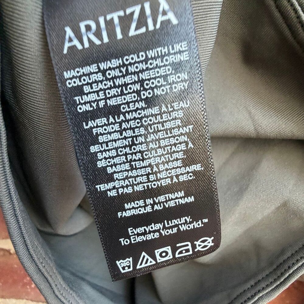 Aritzia contour Scoop Neck Long Sleeve Stretch Top olive green womens S NEW - Picture 10 of 12